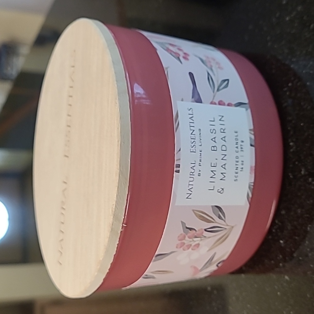 Natural Essentials Scented Candle